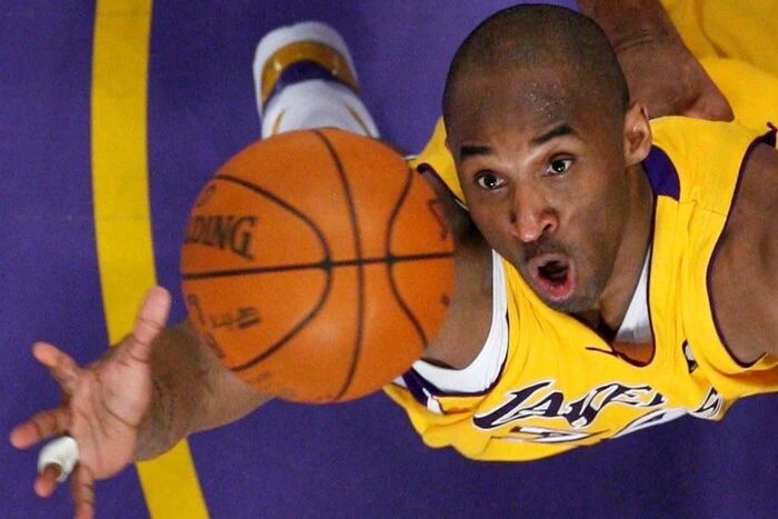 Kobe Bryant's jersey, debut with the Lakers