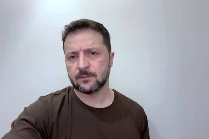 Selenskyj: Wir erwarten eine ernsthafte Reaktion der USA und Europas auf Hunderte von