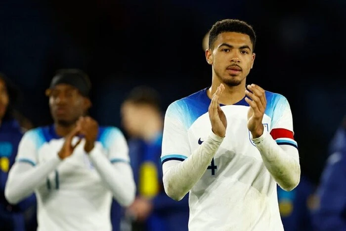 Die beiden Verteidiger von «Chelsea» erkrankten vor dem entscheidenden Spiel der Vereins-Weltmeisterschaft