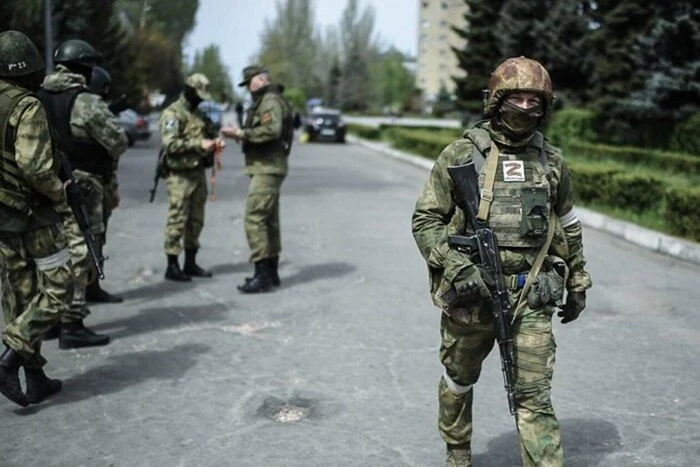 Перевірка школярів у Криму