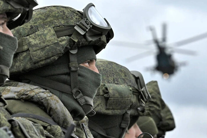 Военная техника российского происхождения неподалеку от города Сумы
