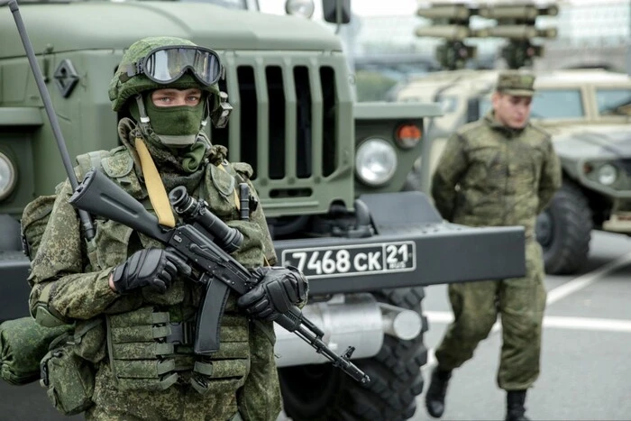 Російські війська при зупинці на фронті