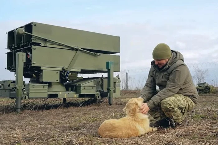 Hero of Ukraine shoots down a missile over the sky