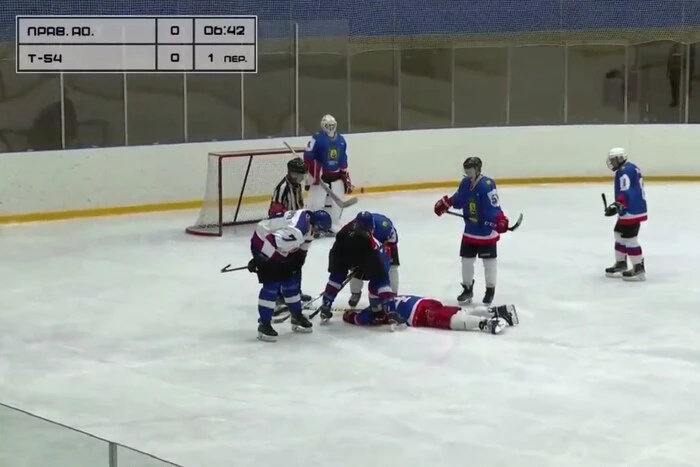 Death on live air: Russian official dies during hockey game