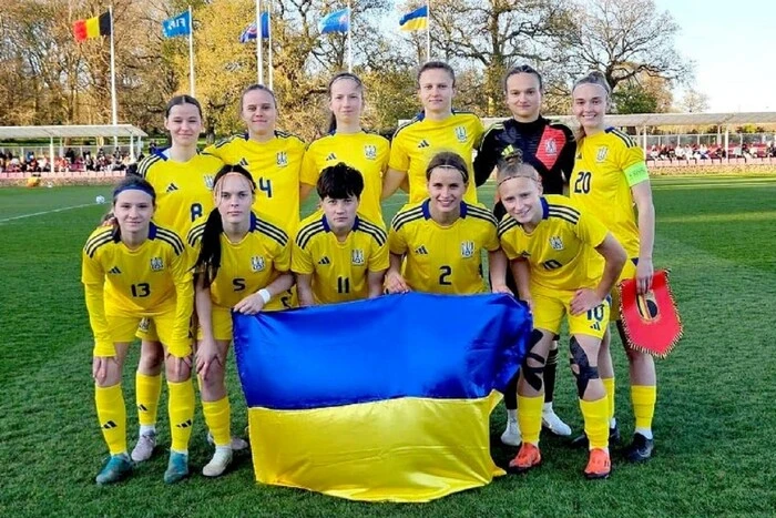The Ukrainian women's youth national team during the match