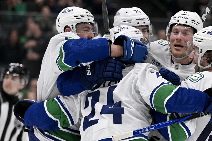 NHL victory overcoming a three-goal deficit with a minute remaining