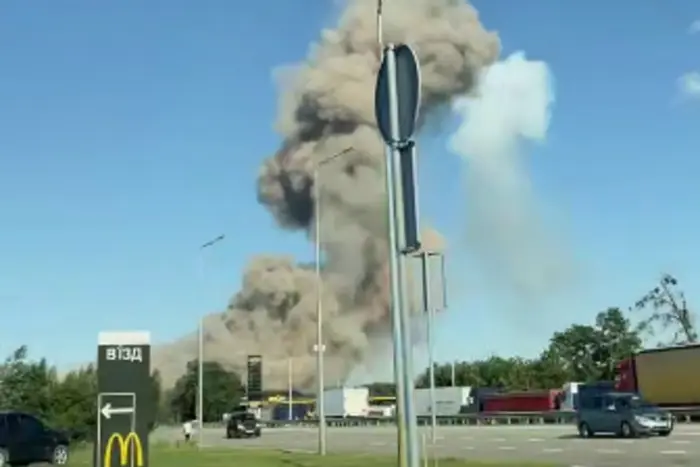 Explosion bei Schytomyr an einer Tankstelle: Polizei appelliert an die Fahrer