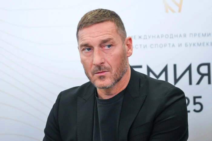 Totti depicted during a trip to Russia