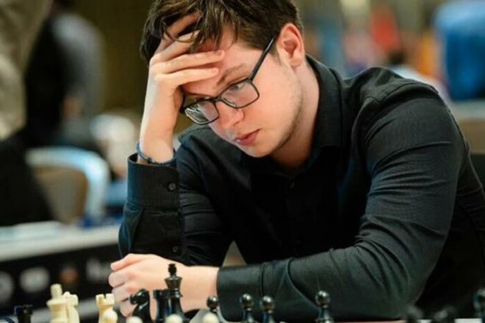 Chess player cheats in the bathroom: scandal details