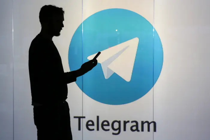 Politico: Rosja wykorzystuje Telegram do komunikacji na polu bitwy i organizacji dywersji