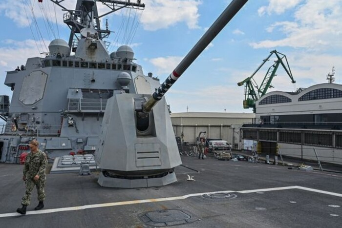 Amerikanische Soldaten zerstörten Raketen und Drohnen von Rebellen im Jemen und im Roten Meer