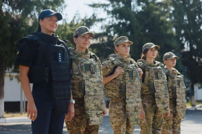 Oddziały systemu MSW po raz pierwszy otrzymały kamizelki kuloodporne dla kobiet