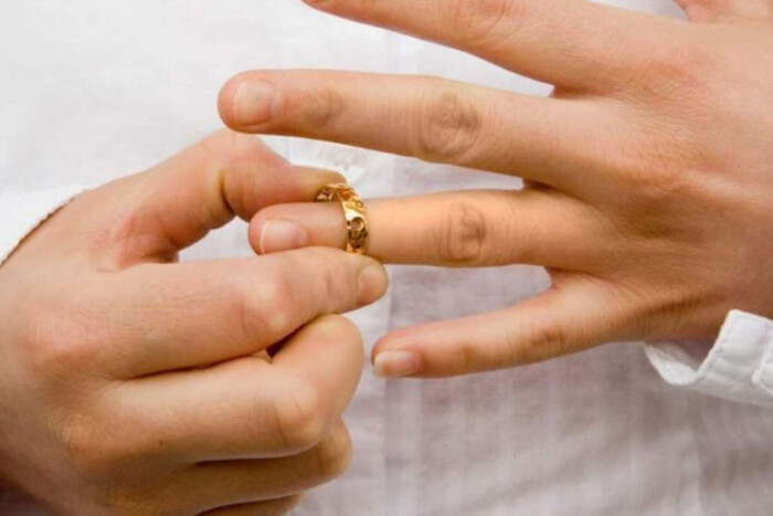 Ukrainer heiraten weniger und lassen sich öfter scheiden: Statistik
