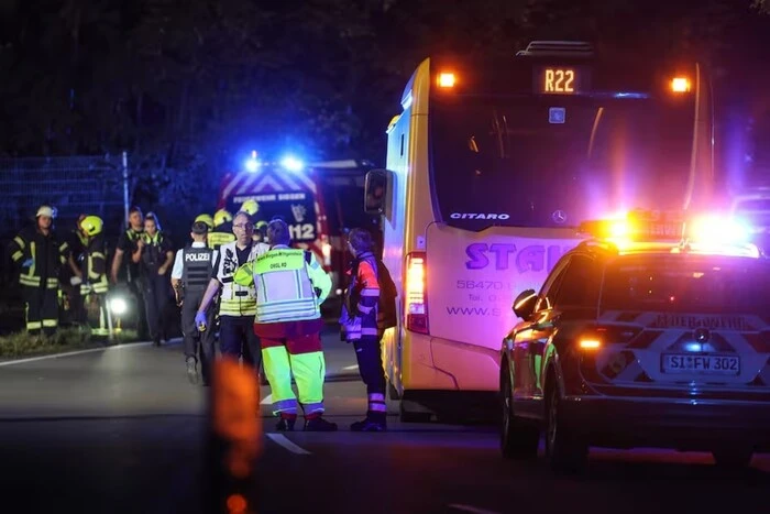 W Niemczech kobieta zaatakowała ludzi w autobusie (zdjęcia)