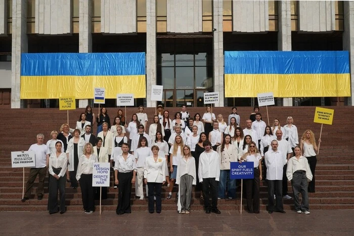 In Kiew startete die ukrainische Modewoche: bunte Fotos