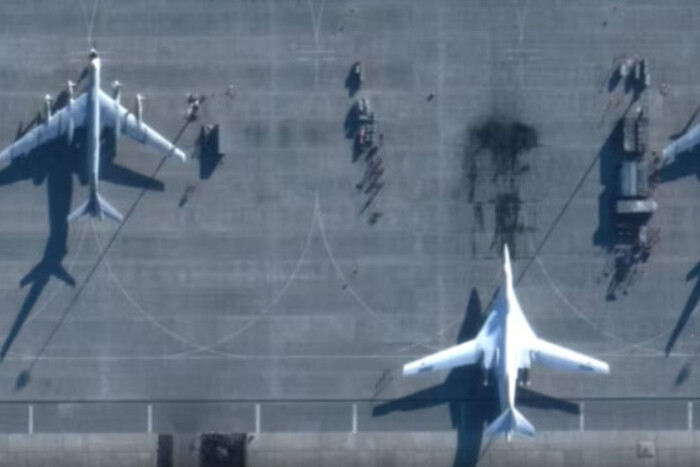 SU-34 und Waffenlager zerstört: Aufklärung enthüllt Details des Angriffs auf den Flugplatz Morozovsk