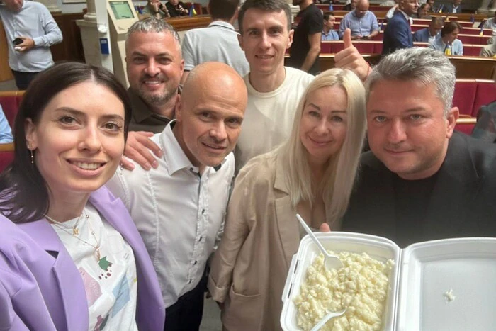 Rada zatwierdziła ustawę zabraniającą stosowania oleju palmowego: szczegóły
