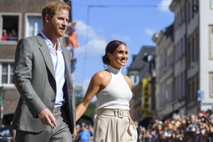 Przeciwko wszystkim zasadom: Meghan Markle i książę Harry zmienili nazwiska swoich dzieci
