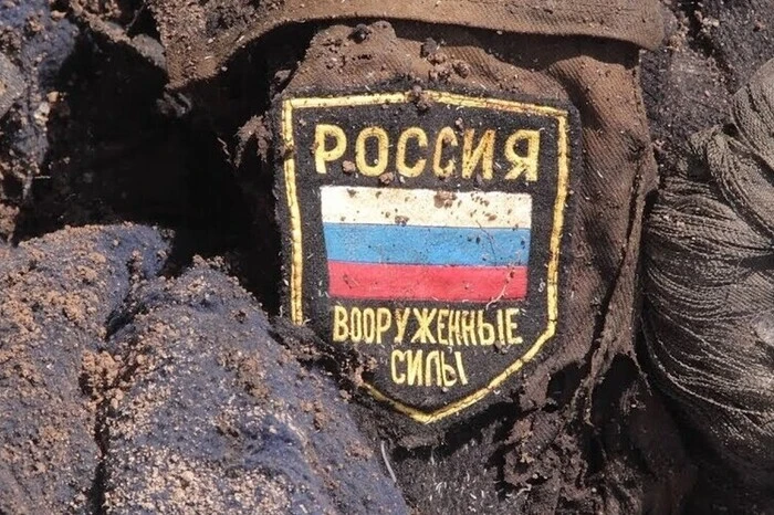 Russian commanders train fighters for battle