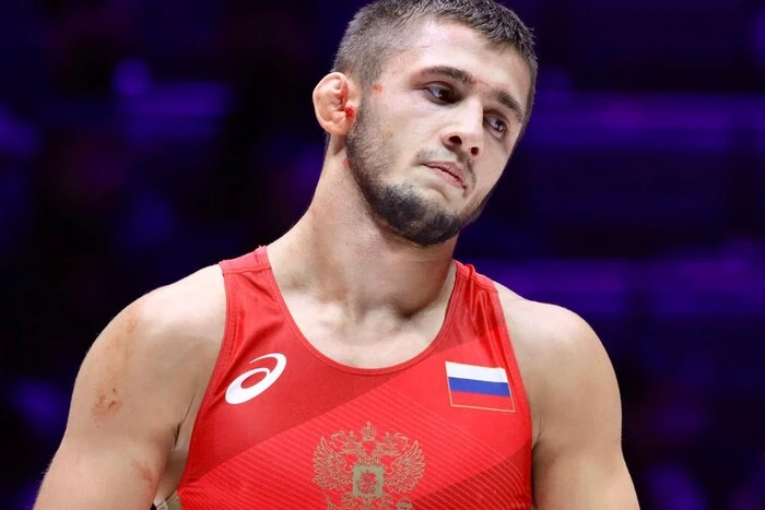 Crimean Tatar with bronze medal