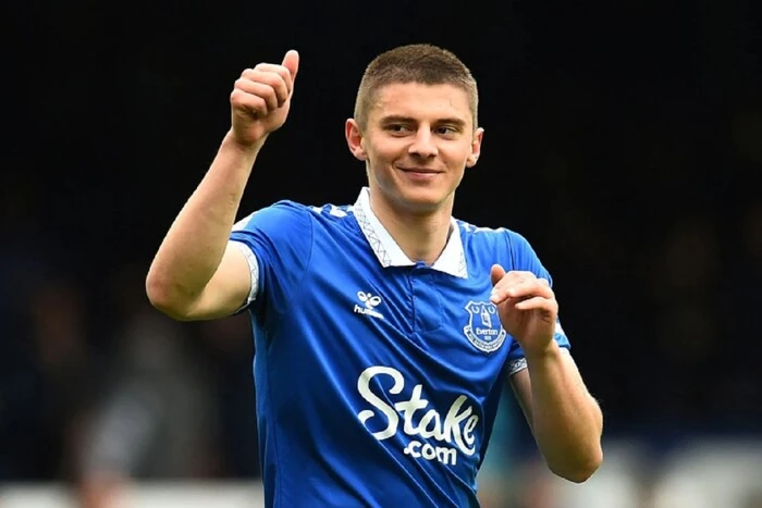 Mykolenko may leave Everton: interest in the Ukrainian