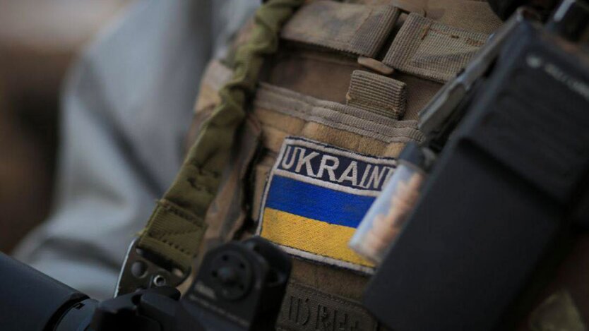 Картинка з українськими військовими на окупованому Донбасі