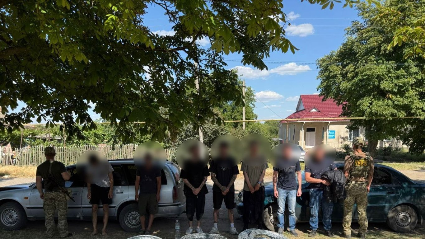 Віз клієнтів до кордону з ПМР — на Одещині розкрито схему