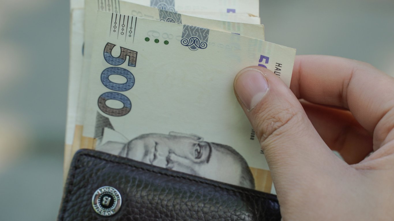Money from UNHCR Ukraine — how and where to receive 10,800 UAH