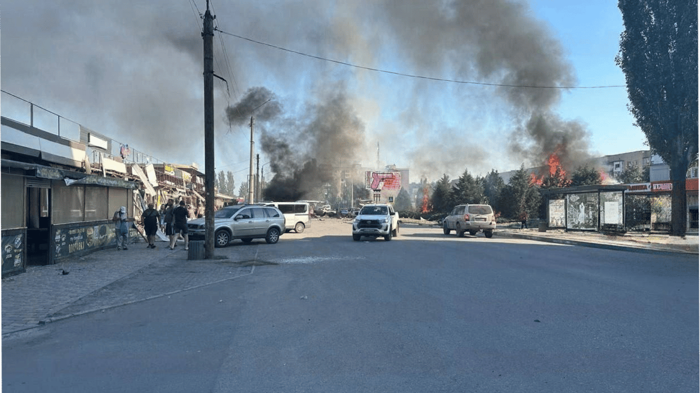 Rosja zrzuciła bombę lotniczą w pobliżu sklepu 'Aurora' w Dobropillu