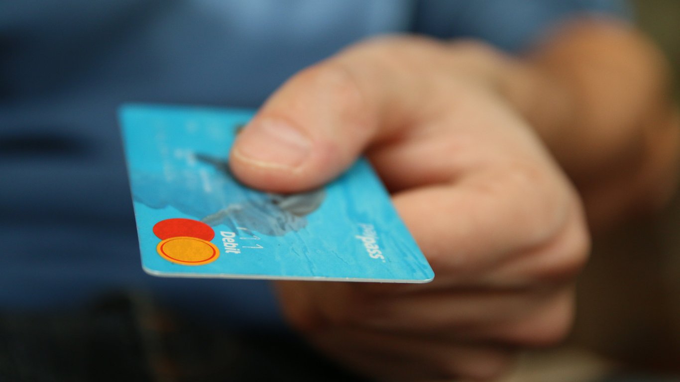 Some Ukrainians may have to pay taxes on remittances - who's on the list