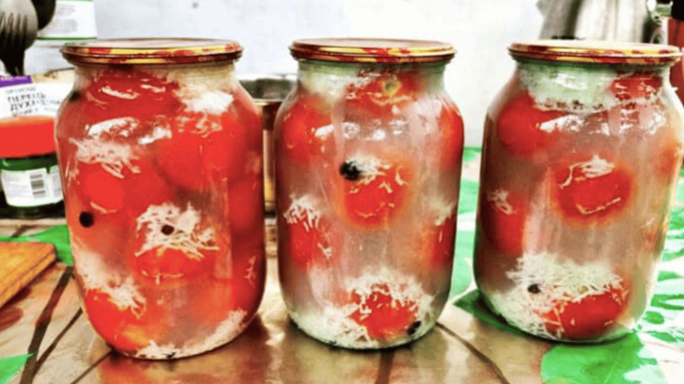 Tomatoes for Winter — Grandma Called Them 'Winter Find'