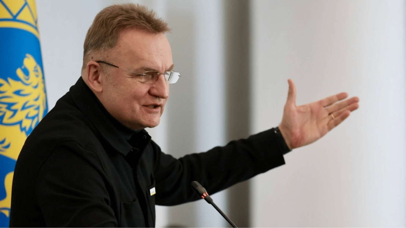 Садовой ответил, чем занимаются его сыновья за границей
