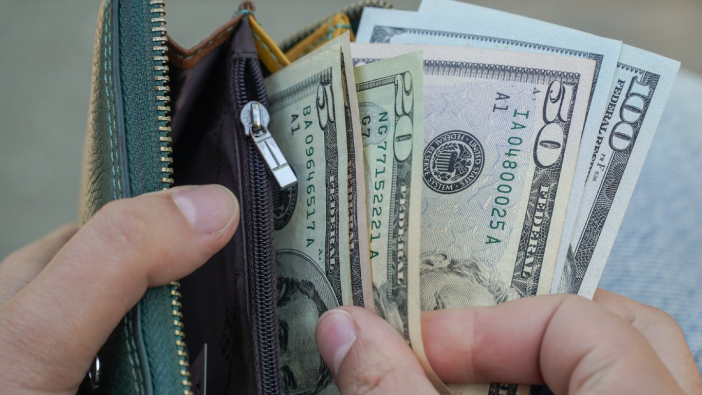 Фіндопомога до 2,4 тис. доларів — хто з українців може отримати
