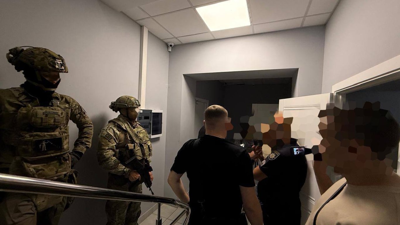 SBU prowadzi przeszukania u pracowników NABU – jaka jest przyczyna