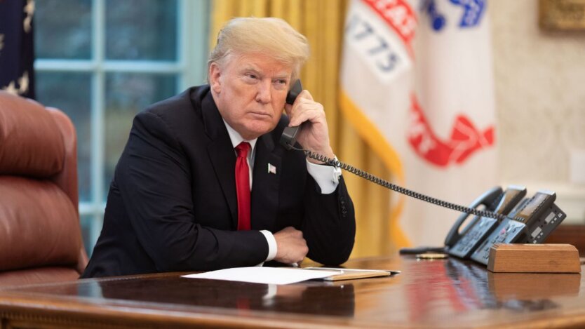 Трамп здійснює перший закордонний візит